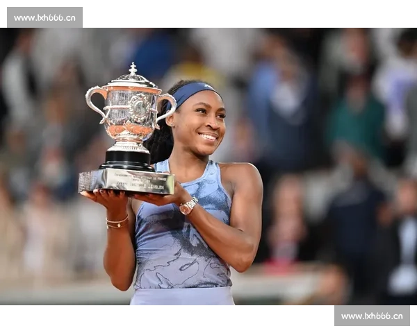 萨巴伦卡强势登顶网坛巅峰展现女子力量与冠军意志